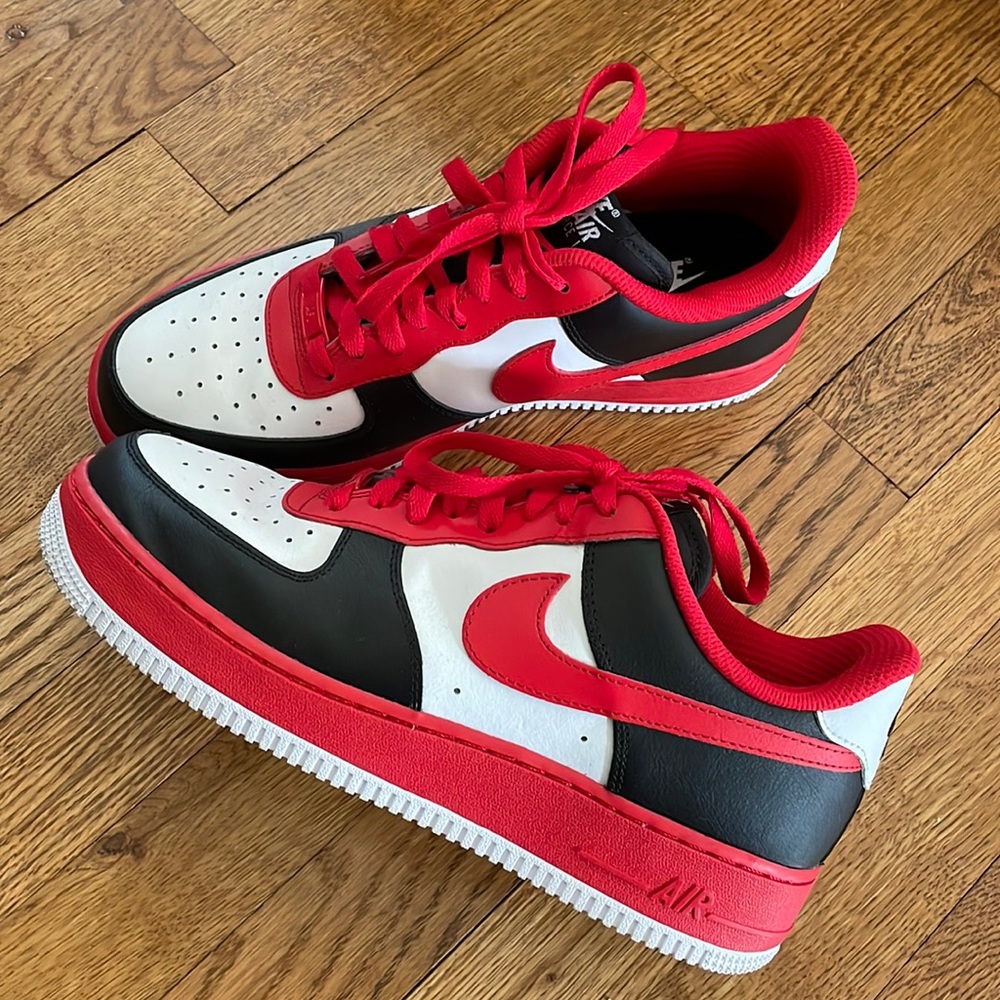 Nike Air Force 1 custom mens shoes size 9. Excellent condition Red,Black,White